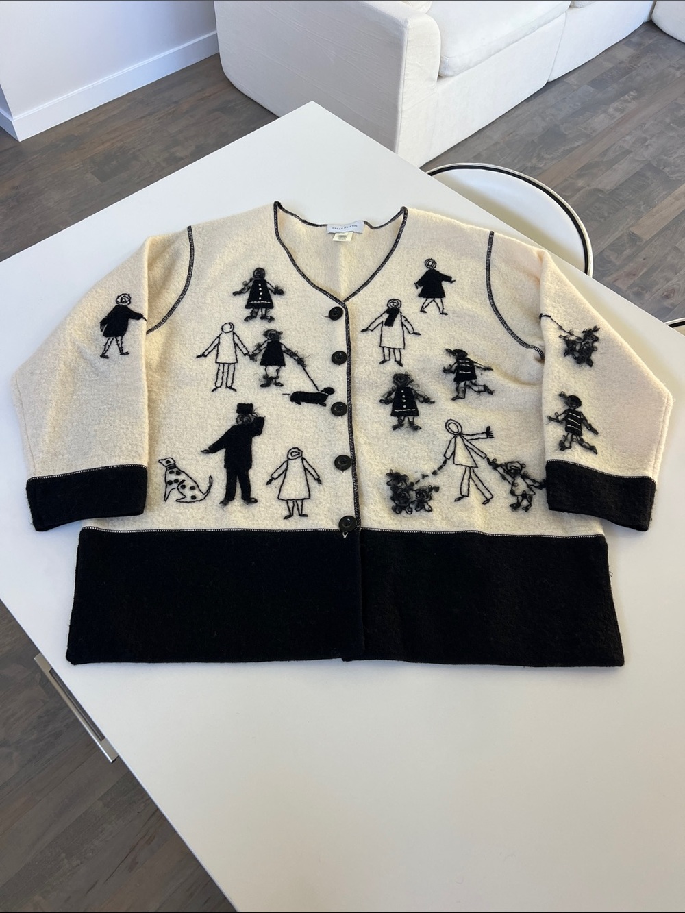 Vintage Susan Bristol 100% wool hand embroidered cream and black sweater XL